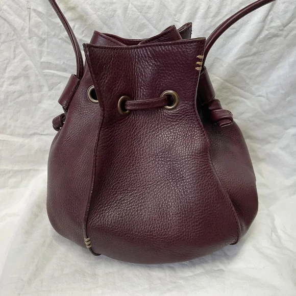 Fleuvog Prepare Pouch Crossbody or Shoulder Bucket Hobo Bag in Burgundy Leather - Picture 2 of 13